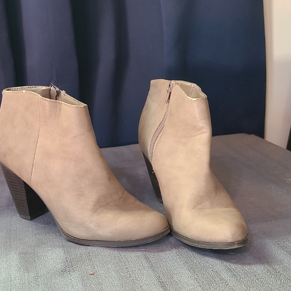 Cityclassified Taupe Ankle Booties